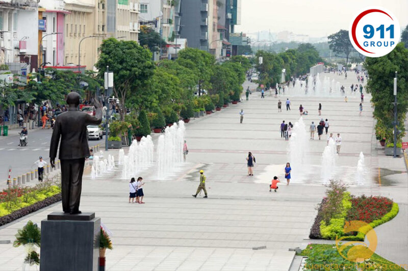 Phố Đi Bộ Nguyễn Huệ