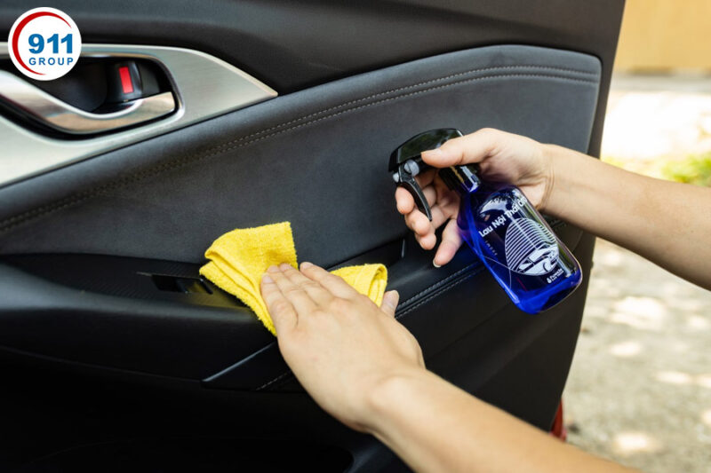 Bộ dụng cụ vệ sinh nội thất nhỏ gọn