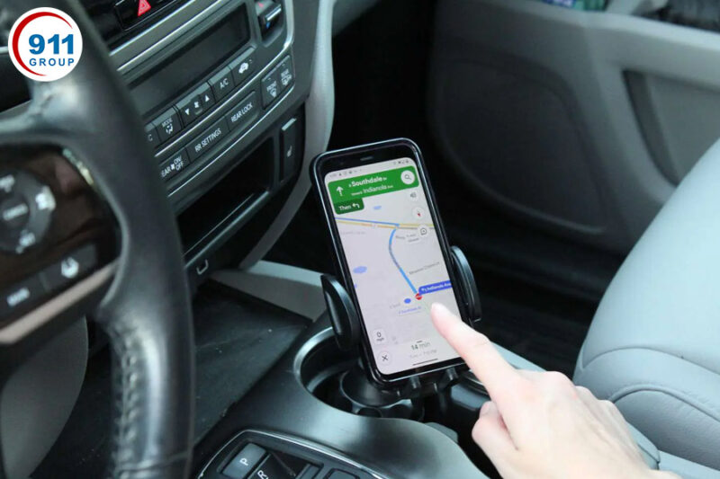 Giá đỡ điện thoại trên xe