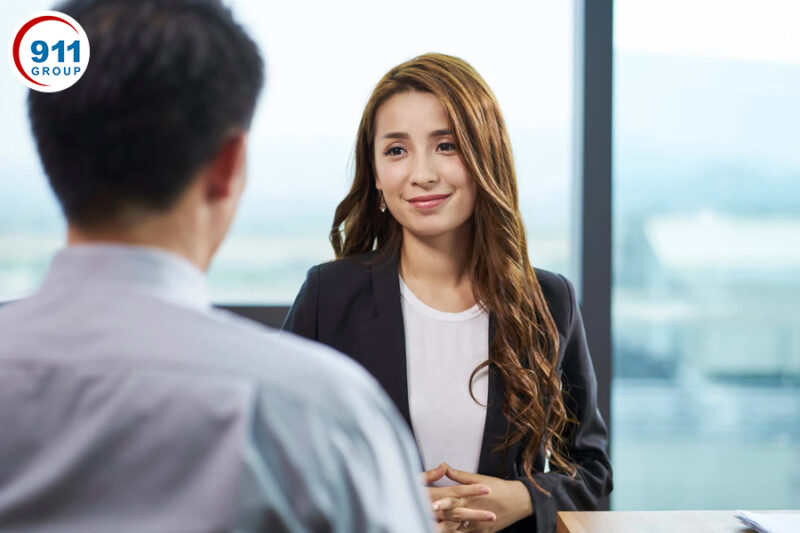 Những phụ nữ có khả năng giao tiếp khéo léo,vị trí chăm sóc khách hàng là lựa chọn rất phù hợp