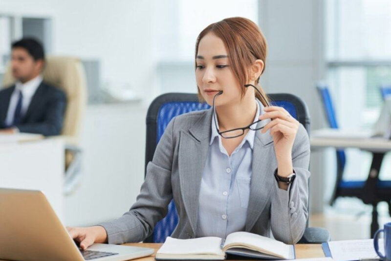 Nhân viên văn phòng công việc được nhiều phụ nữ lựa chọn